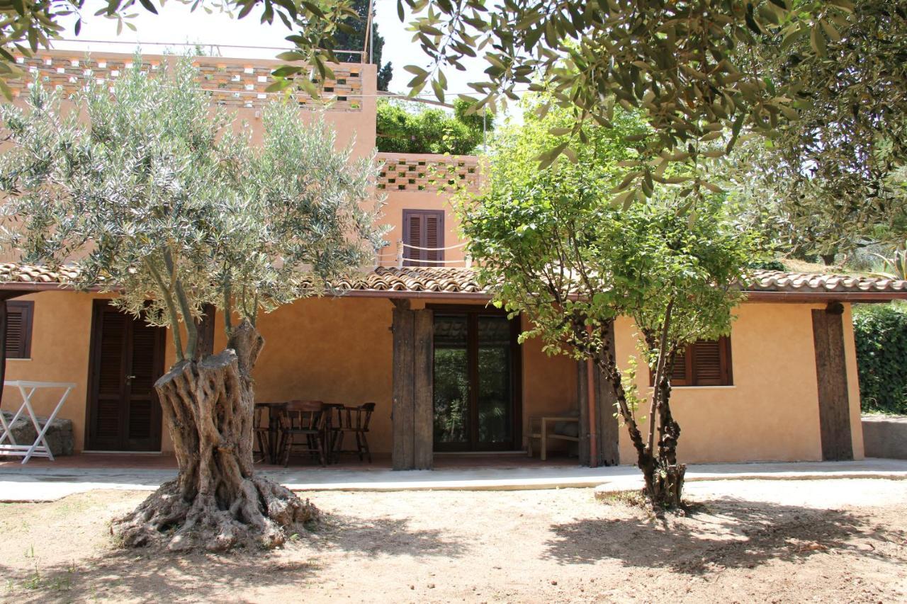 Tenuta Conte Ruggero Santa Domenica  Exterior foto